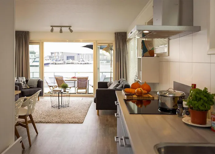 Úszó hotel Aqualiving